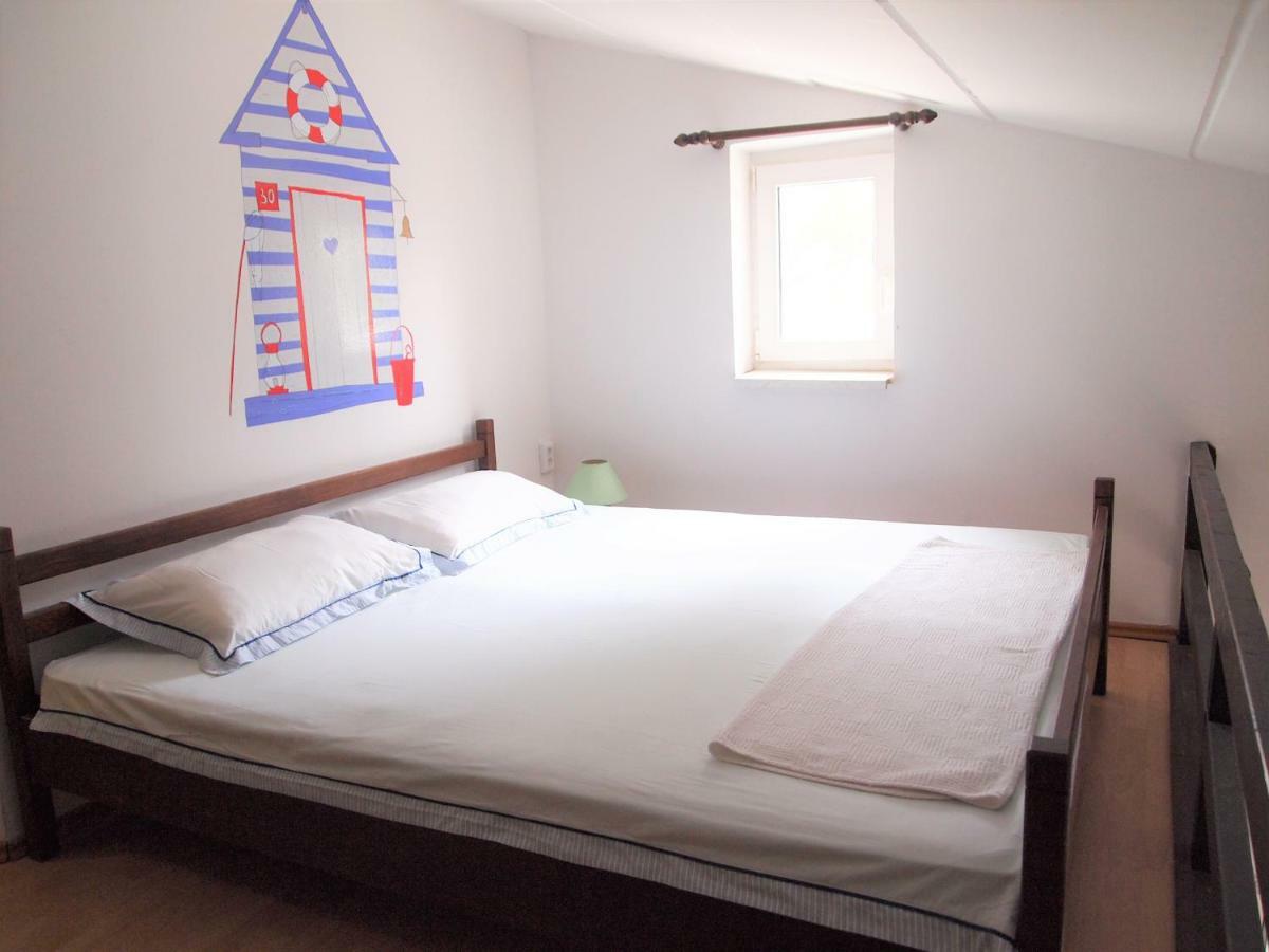 Apartment Mira Novalja Luaran gambar