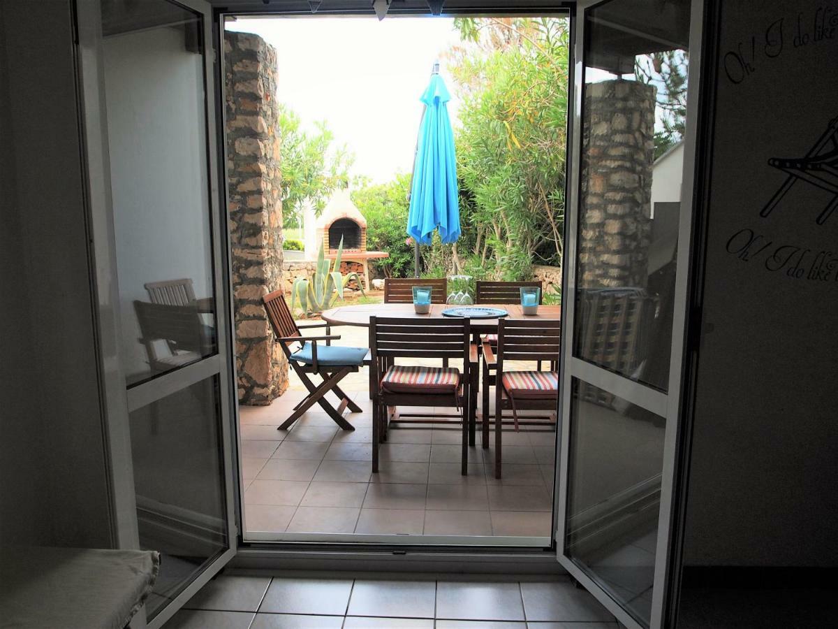 Apartment Mira Novalja Luaran gambar